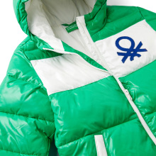 Η United Colors of Benetton παρουσιάζει το Eco-Recycle, το οικολογικό puffer μπουφάν με επένδυση από ανακυκλωμένο πλαστικό