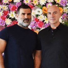 Οι σχεδιαστές Δημήτρης Αλεξάκης και Γρηγόρης Τριανταφύλλου (Deux Hommes)