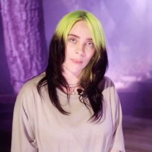 Ξανθιά και «αγνώριστη» η Billie EilIsh