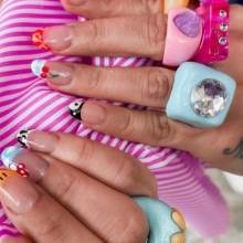 Κοννυ Μεταξα Instagram