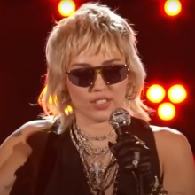 Μάιλι Σάιρους