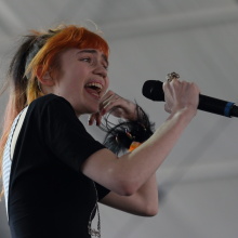 Η διάσημη τραγουδίστρια Grimes