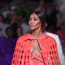 Η Ναόμι Κάμπελ έγινε μητέρα