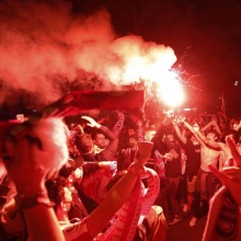 Οπαδοί της Ατλέτικο Μαδρίτης πανηγυρίζουν την κατάκτηση του πρωταθλήματος