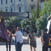 Εικόνα από τα γυρίσματα του διαφημιστικού σποτ της Perrier στην Αθήνα