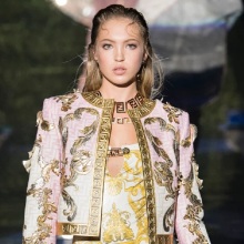 Lila-Grace Moss Hack, Fendace fashion show 2021