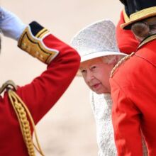 Η Βασίλισσα Ελισάβετ είναι «καλά» σύμφωνα με τον Μπόρις Τζόνσον