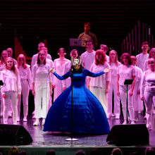 Björk: Μια περιοδεία υψηλής ραπτικής