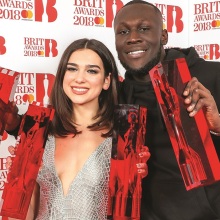 Η Dua Lipa και οJhus στα Brit Award.