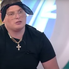 Συνελήφθη γνωστός καλλιτέχνης της trap μουσικής σκηνής Daddy Tsoulfa - Κατηγορείται για παραβίαση των μέτρων για τον περιορισμό της διασποράς του κορωνοϊού. 