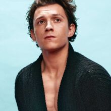 Ο ηθοποιός Tom Holland στην καμπάνια της Prada