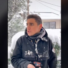 Το viral βίντεο στο TikTok για όσους θέλουν delivery με τον χιονιά   