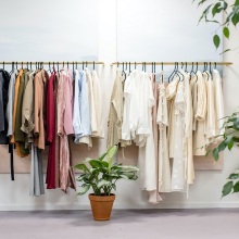 Μια ντουλάπα. 