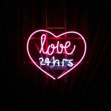 Άγιος Βαλεντίνος η Black Friday του Φεβρουαρίου