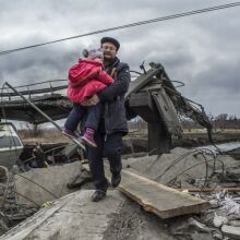 Ουκρανία: Ορφανά παιδιά, εγκλωβισμένα σε σανατόριο της Μαριούπολης, μεταφέρθηκαν σε φιλορωσική περιοχή.