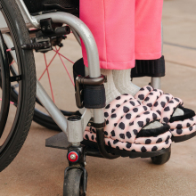 FEEL YOU: Νέα καμπάνια της UGG με Fluff style