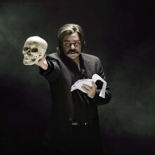 Ο Matt Berry των «The IT Crowd», «Garth Marenghi's Darkplace», «What We Do in the Shadows,» και «Toast of London», είναι ένας από πιο ιδιοφυείς ηθοποιούς της σύγχρονης βρετανικής κωμωδίας.