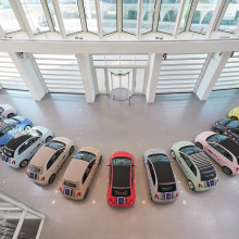 sc01_22_moonswatch_cars_hq_lobby_final_021