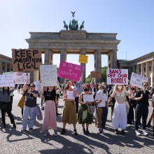Τι συμβαίνει με τη διακοπή της κύησης στη Γερμανία: Το δικαίωμα στην άμβλωση και η αυτοδιάθεση του σώματος.