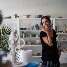 Γυναίκα στο εργαστήριο της