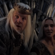 «House of the Dragon»: Η οικογένεια Καρντάσιαν συνεργάστηκε με τον Τζέιμς Κόρντεν για ένα σκετς - παρωδία της γνωστής σειράς του HBO. 