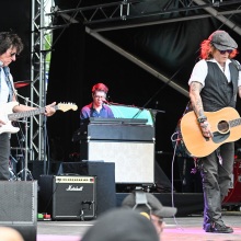 Ο Τζόνι Ντεπ και ο Τζεφ Μπεκ έκαναν αγωγή σε καθηγητή που τους κατηγορεί για λογοκλοπή σε τραγούδι από την κοινή δισκογραφική τους δουλειά, «18».