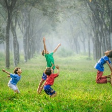 Eurostat: Μεταξύ των χωρών με τον μεγαλύτερο δείκτη κινδύνου φτώχειας η κοινωνικού αποκλεισμού η Ελλάδα, σύμφωνα με τα στοιχεία για το 2021.