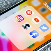 Ανανεώνεται η δημοφιλής πλατφόρμα βίντεο YouTube - Τι αλλάζει για τους χρήστες με τις καινούργιες ενημερώσεις στη θυγατρική της Google. 