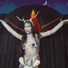 «Love Letters to the Muse»: Κυκλοφόρησε το Pirelli Calendar 2023 - Τα πιο γνωστά μοντέλα του κόσμου πρωταγωνιστούν στην 49η έκδοση του θρυλικού ημερολόγιου.