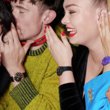 sc04_22_swatch_holidays_2022_07_people-03_0879