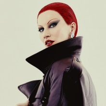 Η Ζιζέλ ποζάρει στο εξώφυλλο της ιταλικής Vogue - Η μεταμόρφωσή της για την πρώτη φωτογράφιση μετά το διαζύγιο από τον Τομ Μπρέιντι.