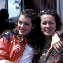 H Brooke Shields και η μητέρα της, Teri Shields