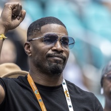 Ο ηθοποιός Τζέιμι Φοξ μεταφέρθηκε εσπευσμένα στο νοσοκομείο, όπως αποκάλυψε η κόρη του - Βρισκόταν στην Ατλάντα για γυρίσματα με την Κάμερον Ντίαζ.