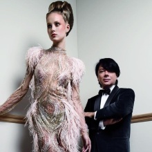 Βαλεντίν Γιουντάσκιν: Πέθανε σε ηλικία 59 ετών ο διάσημος Ρώσος σχεδιαστής μόδας, μετά από μάχη με τον καρκίνο - Η πορεία του στην υψηλή ραπτική. 