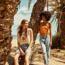 Μοντέλα από την καμπάνια SS23 «The Hidden Oasis» του Funky Buddha