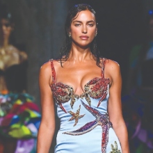 Μermaidcore: Πώς να βουτήξετε με στυλ στη νέα τάση του  καλοκαιριού