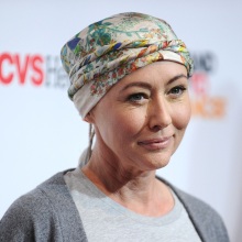 Σάνεν Ντόχερτι: Διαγνώστηκε με μεταστατικό καρκίνο στον εγκέφαλο η 52χρονη ηθοποιός του «Χτυποκάρδια στο Μπέβερλι Χιλς» - Μοιράστηκε τους φόβους της στο Instagram.