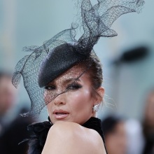 Η Τζένιφερ Λόπεζ θα κυκλοφορήσει σόλο άλμπουμ μετά από 10 χρόνια - Ο τίτλος του θα είναι «This Is Me…Now» - Σε συνεργασία με τη δισκογραφική BMG.