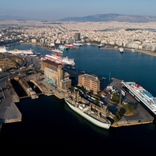 Το λιμάνι του Πειραιά από ψηλά