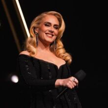 Adele: Εταιρία καλλυντικών και προϊόντων ομορφιάς είναι το νέο επιχειρηματικό της βήμα - Αφήνει να εννοηθεί ότι θα κάνει διάλειμμα από τις συναυλίες.