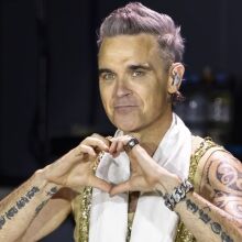 Ρόμπι Γουίλιαμς: Έργα τέχνης εμπνευσμένα από τη μάχη του με την ψυχική υγεία θα παρουσιαστούν στα Μουσεία Moco του Άμστερνταμ και του Λονδίνου.