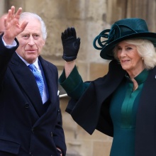 Βασιλιάς Κάρολος και Καμίλα στην πασχαλινή λειτουργία στο παρεκκλήσι του Αγίου Γεωργίου