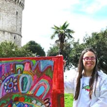 Θεσσαλονίκη: Ο εικαστικός κόσμος της Λωξάνδρας «Lloxy» Λούκας, μιας καλλιτέχνιδας με σύνδρομο down - Εγκαινιάζεται στις 23 Απριλίου η πρώτη της έκθεση.