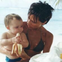 Η Βικτόρια Μπέκαμ με τον γιο της, Μπρούκλιν