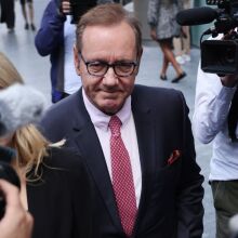 Κέβιν Σπέισι: Ντοκιμαντέρ για την άνοδο και την πτώση του διάσημου ηθοποιού - Το «Spacey Unmasked» κάνει πρεμιέρα τον Μάιο - Δείτε το τρέιλερ.