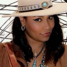 Όχι, η Σίρα Σέβεν δεν είναι ο θηλυκός Άντριου Τέιτ - είναι κάτι χειρότερο