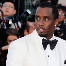 Ο Diddy παραδέχτηκε ότι βιαιοπράγησε σε βάρος της πρώην συντρόφου του: «Αναλαμβάνω την πλήρη ευθύνη» - Το CNN έδωσε στη δημοσιότητα τα σοκαριστικά πλάνα.