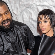 Μπιάνκα Σενσόρι: Σχεδόν γυμνή σε επαγγελματικό ραντεβού με τον Κάνιε Γουέστ