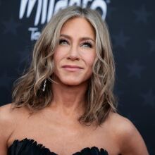 H Τζένιφερ Άνιστον