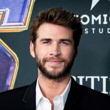 Λίαμ Χέμσγουορθ: Αποθεώνει την Ελλάδα στο Instagram